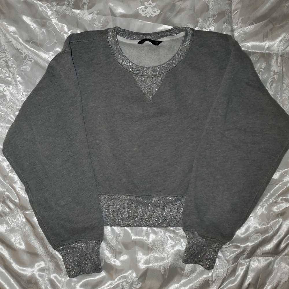 Abercrombie and Fitch crop top pullover